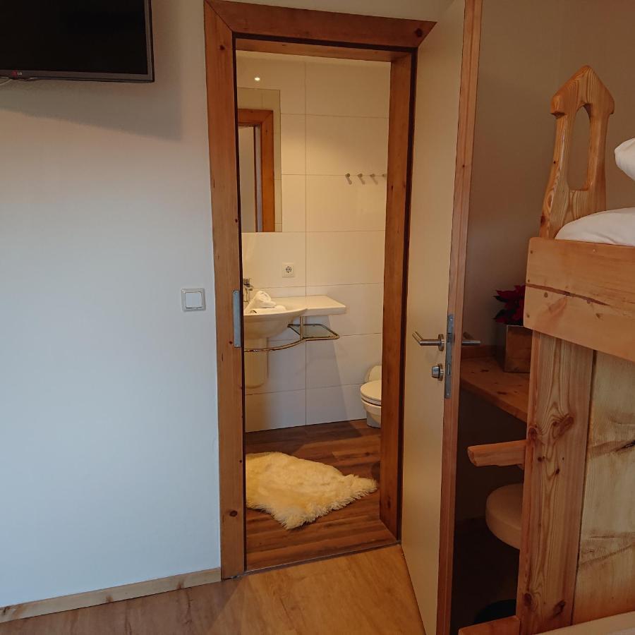 Alpenhostel "Das Besenhaus" Алтенмаркт им Понгау Екстериор снимка